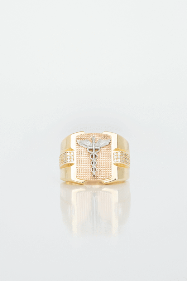 Anillo Esculapio en oro amarillo / Peso: 15,5 / Talla: 11