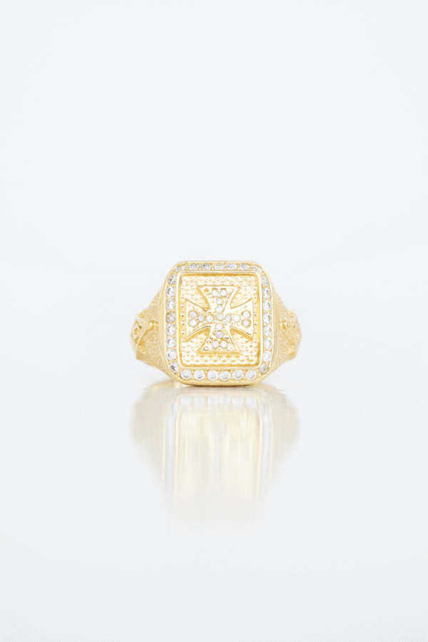 Anillo Crusade en oro amarillo / Peso: 10,8 / Talla: 9