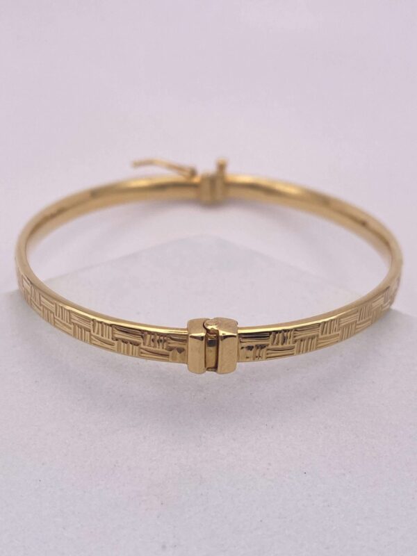 Brazalete tipo aro en oro italiano amarillo  - talla 18 cms