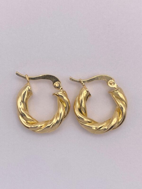 Arete tipo candonga en oro 18 kilates - talla: pequeña