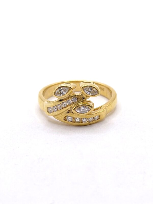 S23 ANILLO EN ORO AMARILLO CON DIAMANTES