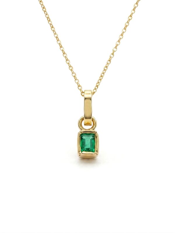 S340 DIJE DE ORO AMARILLO CON ESMERALDA