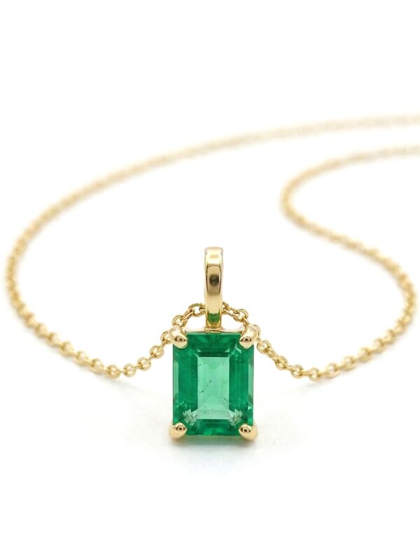 S633 DIJE EN ORO AMARILLO CON ESMERALDA