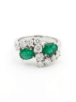 S2 ANILLO CON ESMERALDA Y DIAMANTES EN ORO BLANCO