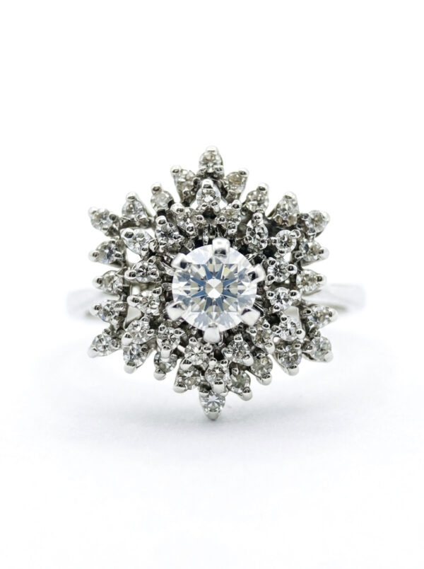 S2831 ANILLO CON DIAMANTES EN ORO BLANCO