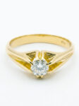 H267 ANILLO CON DIAMANTE EN ORO AMARILLO
