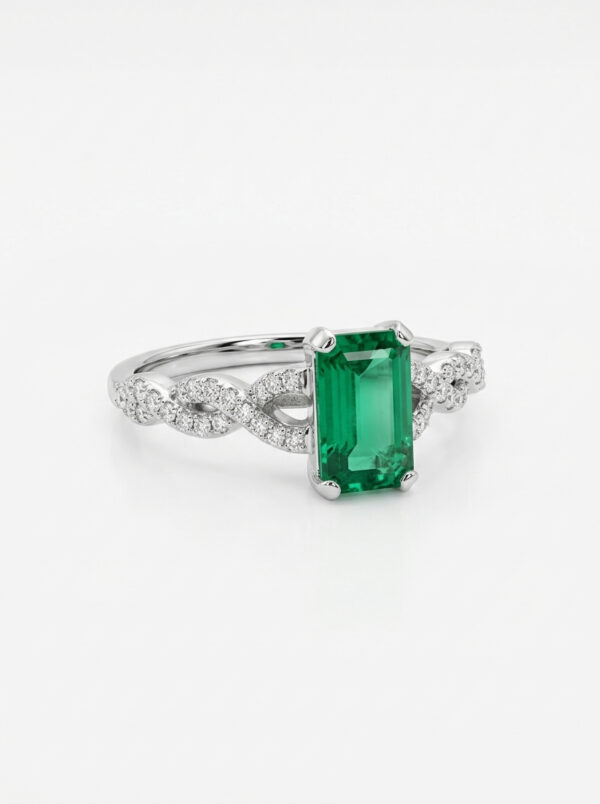 HM3 ANILLO CON ESMERALDA Y DIAMANTES EN ORO BLANCO