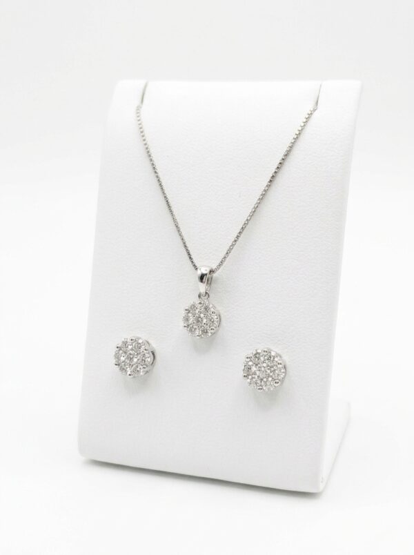 S398 SET FLOR CON DIAMANTES EN ORO BLANCO