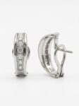 S40 ARETES TRIANGULARES CON DIAMANTES EN ORO BLANCO