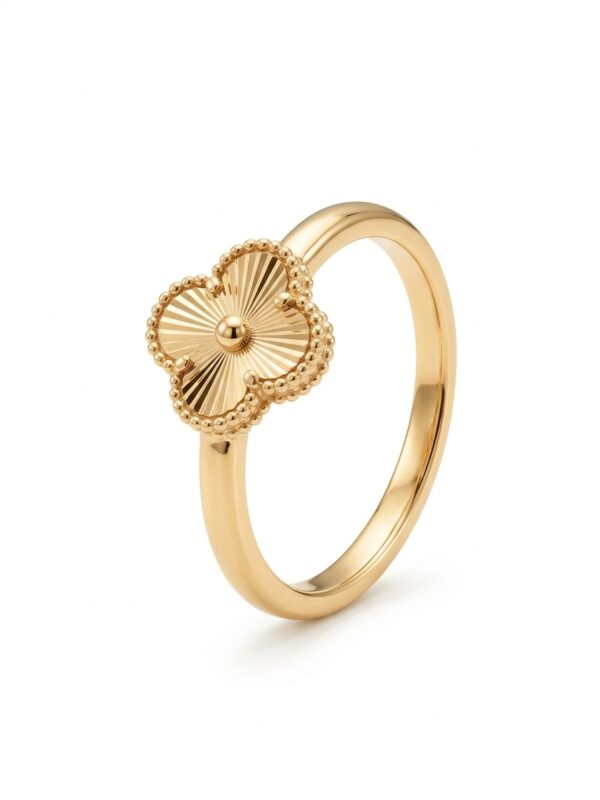 ANLA095 ANILLO VC TRÉBOL EN ORO 18 KILATES
